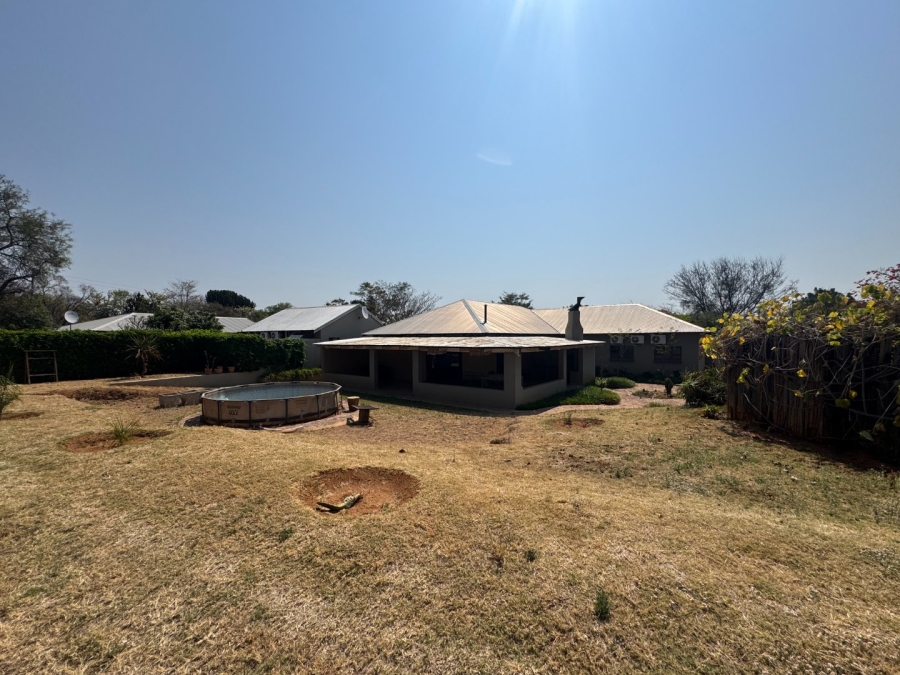 To Let 3 Bedroom Property for Rent in Zilkaatsnek North West